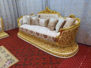 Alexandra Classic Salon