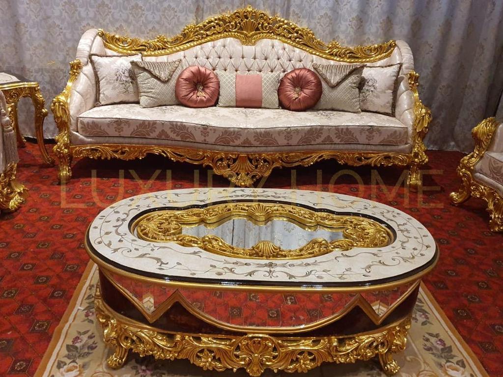 Laura's Royal Salon
