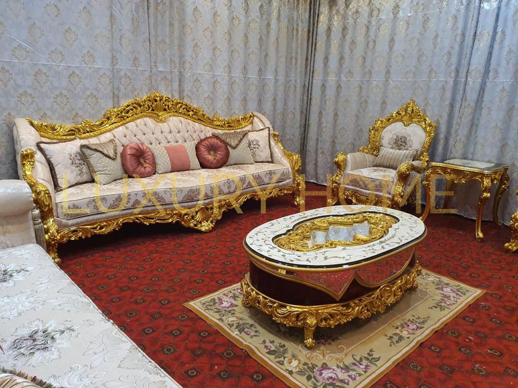 Royal Venice Salon