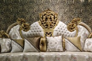 Crownwood Classic Salon