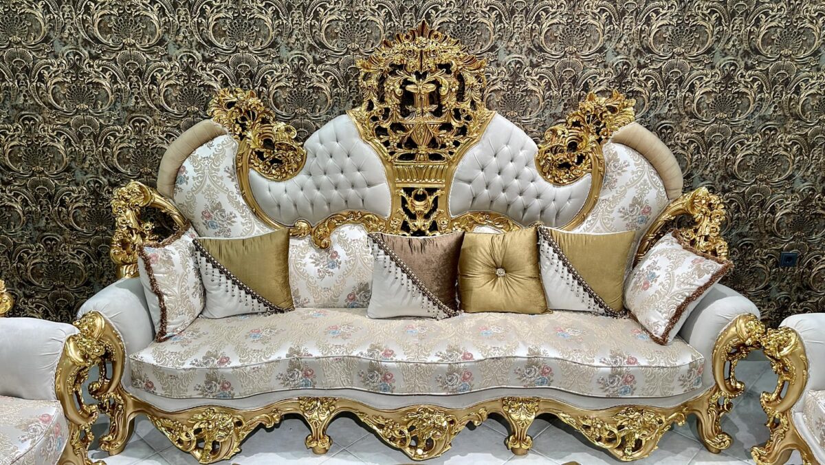 Crownwood Classic Salon