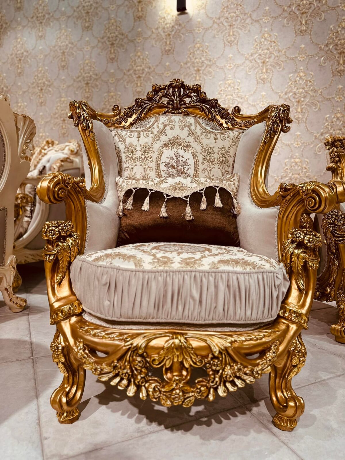 Noblewood Lux Salon